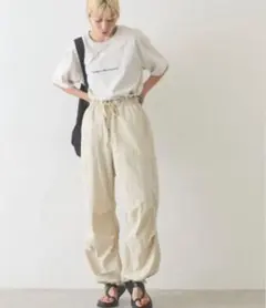 ナイロンパラシュートパンツのサムネイル