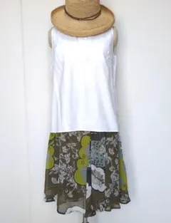 美品 ☆ センソユニコの揺れるフレアスカート　Mサイズのサムネイル