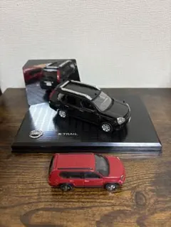 日産エクストレイル 国産名車 ブラック 1/43スケールミミニカー おまけ付きのサムネイル