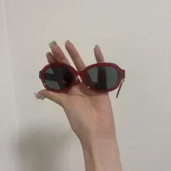 DKNY サングラス レッド ゴールドロゴ