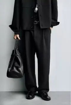 【美品】ZARA ザラ　リラックスフィットプリーツパンツ　30 ブラック