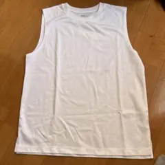 タンクトップ ユニクロ