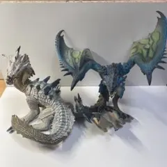モンスターハンター　フィギュア　ラギアクルス　リオレイス