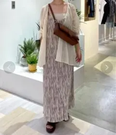 未使用　Kastane 肩紐調節可/セルフカット可　プリーツキャミワンピース