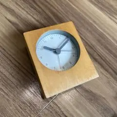 木製シンプル置時計のサムネイル