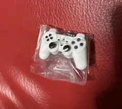 プレステ　ミニチュアチャーム　ホワイト　コントローラー　キーホルダー