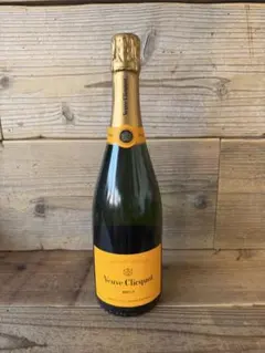Veuve Clicquot Brut シャンパン ヴーヴ・クリコのサムネイル