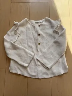 ZARA 110センチ　ホワイトニットカーディガン フリル付き