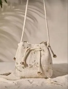 編み込みショルダーバッグ（クリーム色） 未使用 レディース