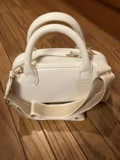 新品タグ付きGUボーリングバッグ白取り外し自由のショルダーストラップ付き