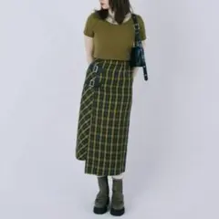 【tina:jojun】 ラップ風チェック柄スカート ロングスカート　完売品のサムネイル