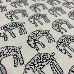 【数量限定】animal刺繍　アニマル刺繍　コットンリネン　ソファーカバー
