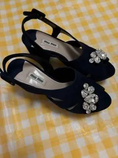 美品 MIUMIU 37.5 ビジュー サンダル　ネイビー