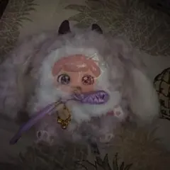 フワフワ薄紫色ぬいぐるみキャラクター