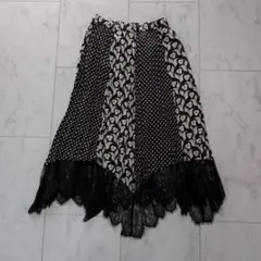 グレースコンチネンタル　フレアスカート 黒と白のパターン レース裾
