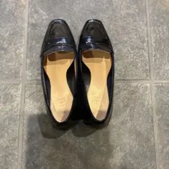 Pitti ビジュー付きエナメルパンプス24㎝