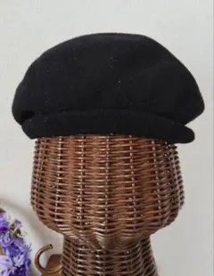 黒のウールベレー帽