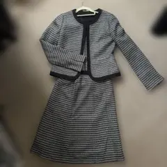 9号 フォーマルノーカラースーツ ツイードジャケットとスカートのセット