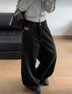 ブラック ワイドレッグ デニムパンツ