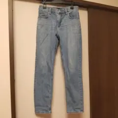 ストレートデニムのサムネイル