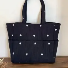 ポケットいっぱい　ヌビバッグ　トートバッグ　ハート　ブラック