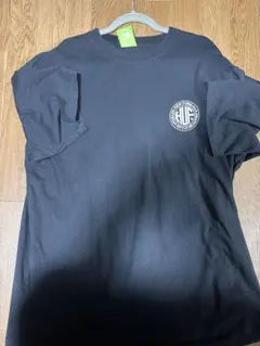 HUF ブラック Tシャツ