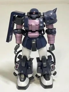 完成品　ガンプラ　hg 黒い三連星ザク　高機動型