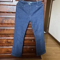 LEONARD 上質の軽くて柔らかい美品のストレートデニムパンツ。