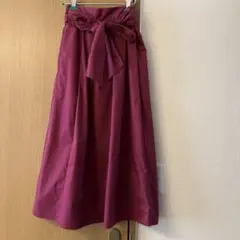 リボン付きピンクロングフレアスカート