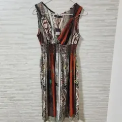 【新品 定価1万円】ノースリーブワンピース 花柄 総柄 韓国製