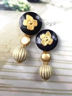 ☆Vintage☆手書き風お花ボタンのモノトーンピアス イヤリング