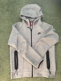 Nike テックフリース　M