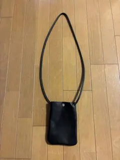 牛革　サコッシュ　スマホポーチ　スマホショルダー　ブラック