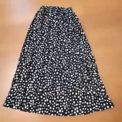 黒白ドット柄ロングスカート