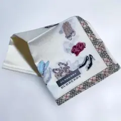 ✨新品✨BURBERRY大判ハンカチレディースシューズデザインカラフルキュート♥