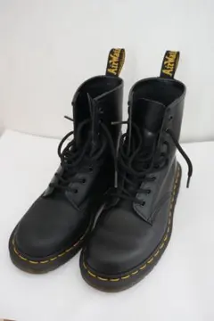 Dr. Martens 8ホールブーツ