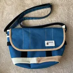 ショルダーバッグ 美品 MOUSTACHE