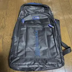 シンプルな黒のリュック・バックパック