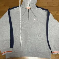 Nike グレー ジップアップパーカー　値下げしました！