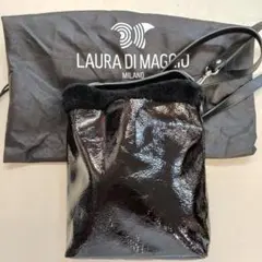 LAURA DI MAGGIO 黒いファー付きバッグ