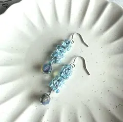 ファルファーレ水色ピアス