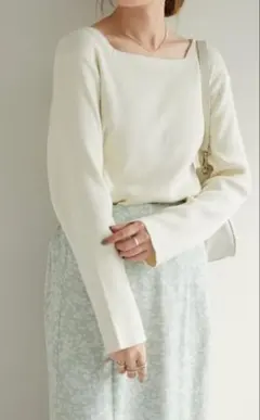 ディスコート⭐︎スクエットネック 長袖セーター