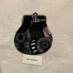 マリメッコ　がま口ポーチ　シイルトラプータルハ