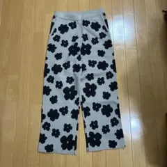 niko and ... なめらかタッチニットパンツ 花柄カジュアルパンツ M