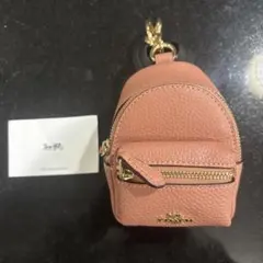 COACH ミニリュック型キーホルダー ピンク　F31887