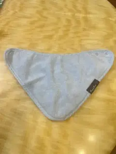 Mum2Mum Wonder Bib ブルー三角形