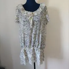 リブイン　小花柄シフォン　フリル襟半袖チュニックのサムネイル