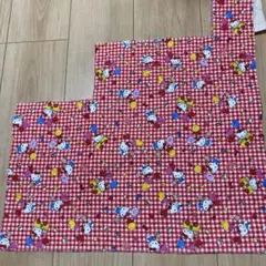 ハローキティ 赤いチェック柄生地 キルティング　90×50cm