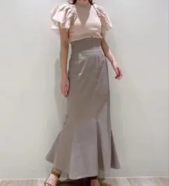 SNIDEL ハイウエストタイトヘムフレアスカート