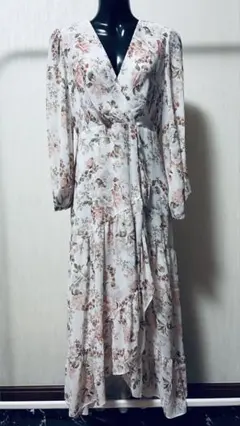 Forever　new 花柄 ロングワンピース Vネック 長袖 ホワイト系